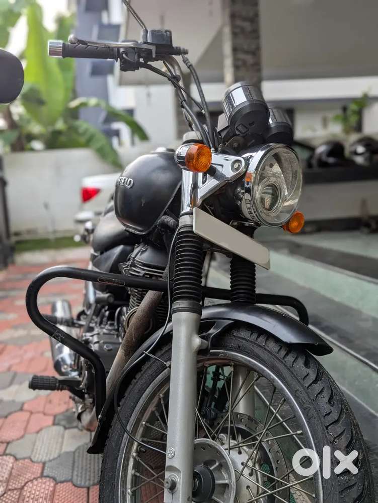 Royal Enfield Thunderbird 350 matte black