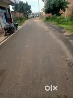 Main road plot
