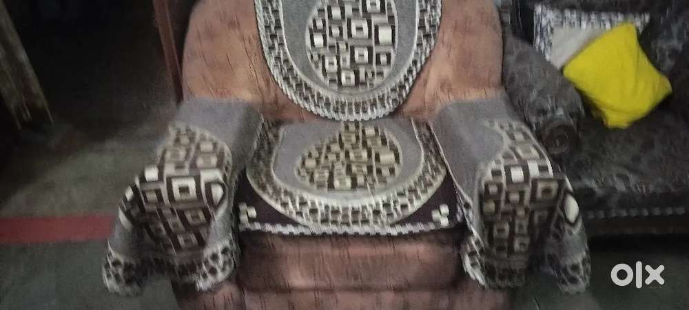 Want to sell my sofa set