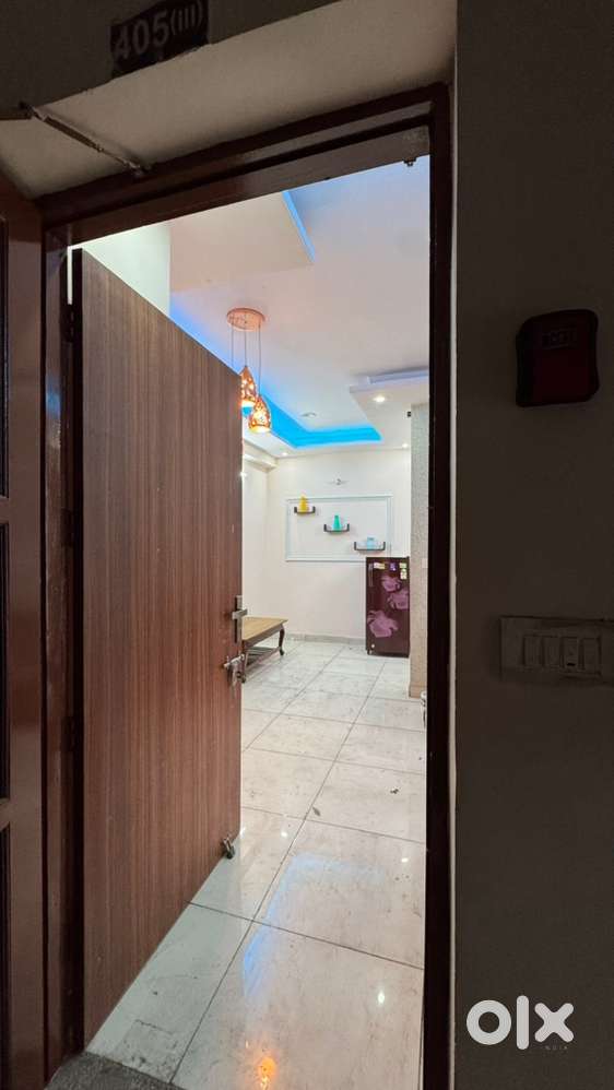 2bhk fully furnished available for bachelores and families.