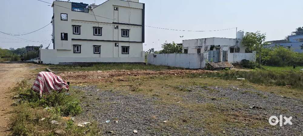 మంగళగిరి హైవే కి 500 మీటర్లు దూరం లో తెనాలి రోడ్ కి సమీపంలో ప్లాట్