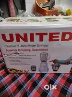 United crusher 3 jars miaxer grinder good condition