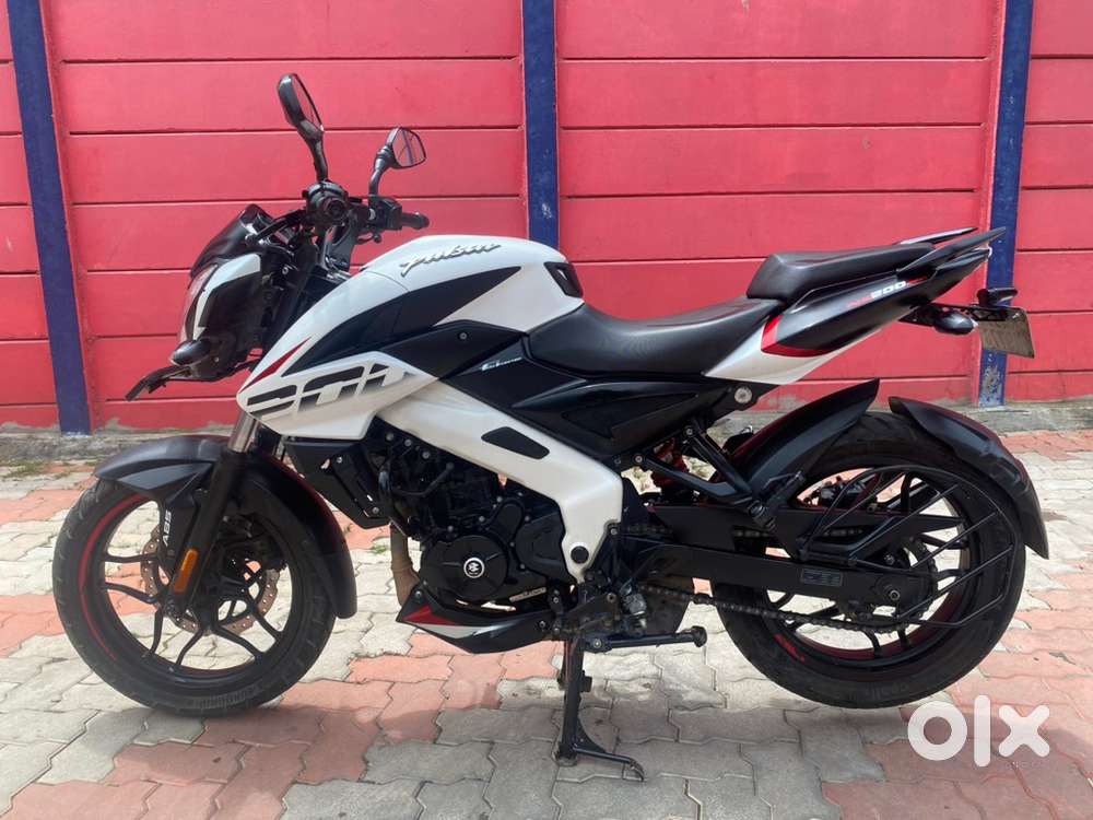 Pulsar Ns200 2022