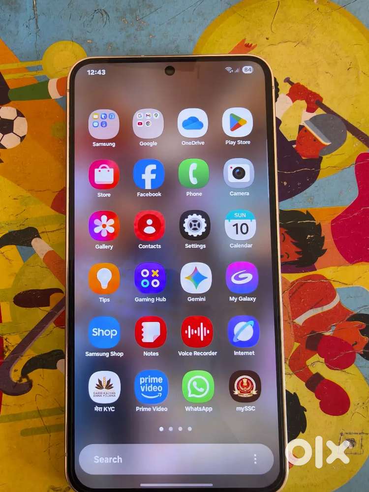 Sell only samsung s23 9 month old with bill and original charger 8 128