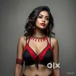 Faceless Bikini models