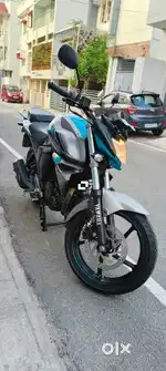 Yamaha fz s V2