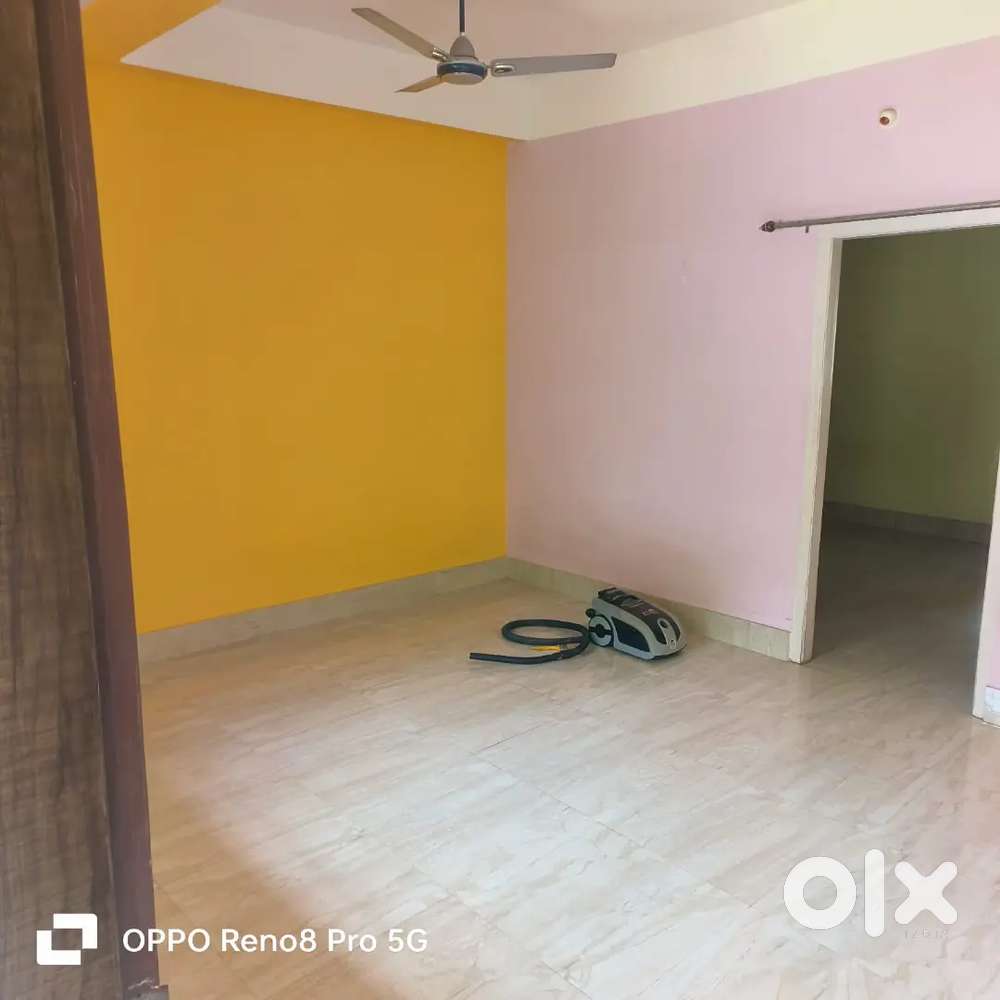 Independent Single/double room available ganeshguri & hengarabari 6/7k