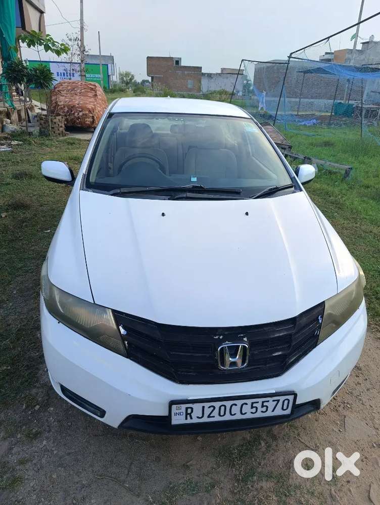 Honda City 2013 CNG & Hybrids Well Maintained