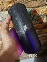 Jbl flip 2 wireless speakers in working condition