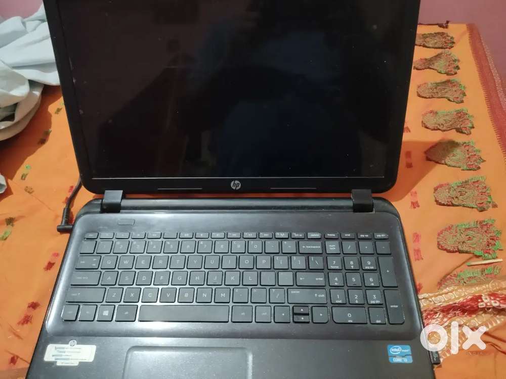 Hp Intel corei3 4gb ram/512gb