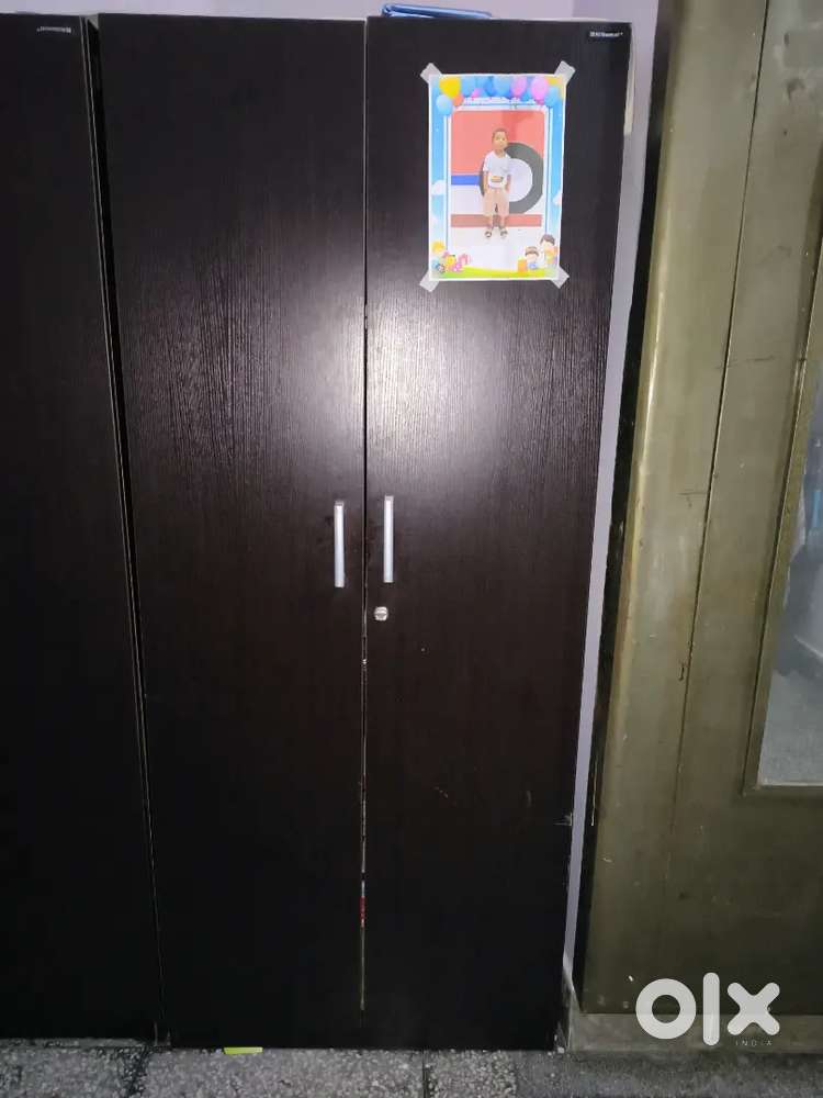 Wardrobe/ wooden almirah