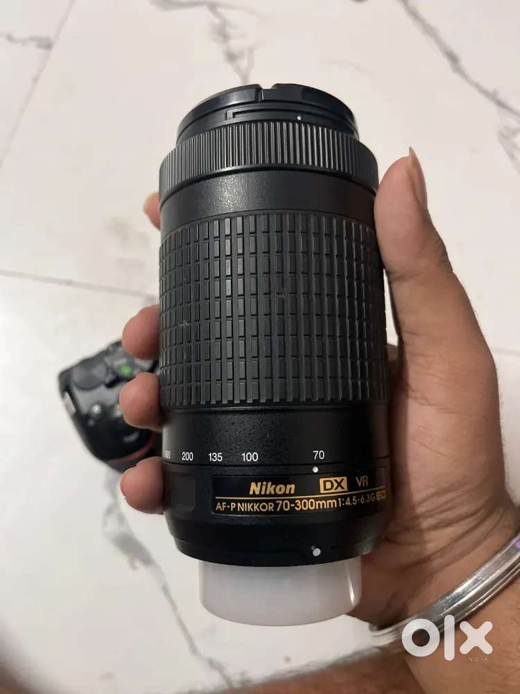 Nikon camera d5600. year 2019. 2)lence 18×55. 70×300 charger available
