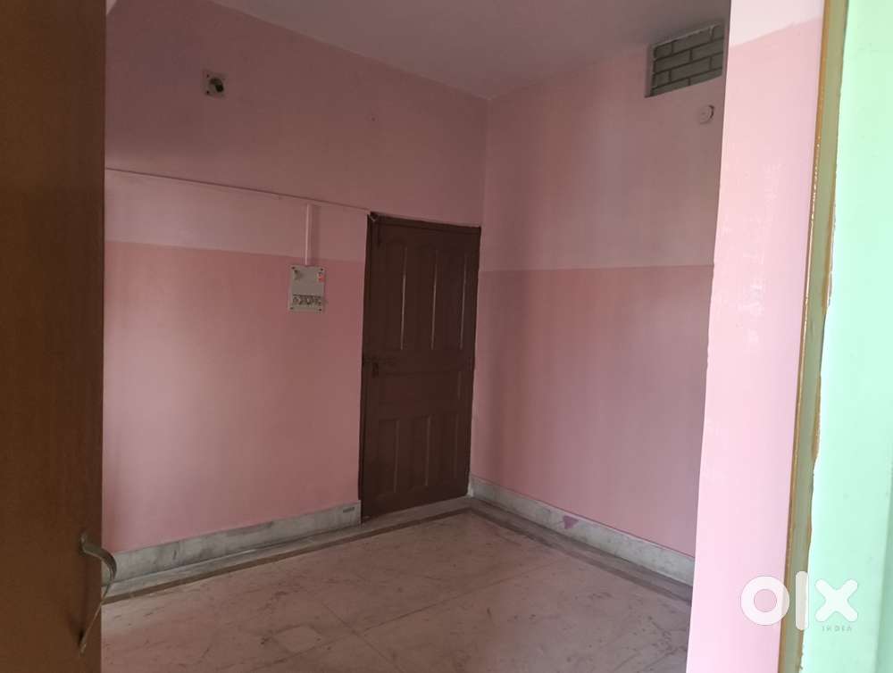 2 Bhk Flat for rent for a small reputated family only