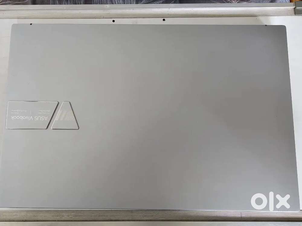 Asus Vivobook S15 OLED (i5 12th Gen, 16GB RAM, 512GB SSD, 15.6 OLED)