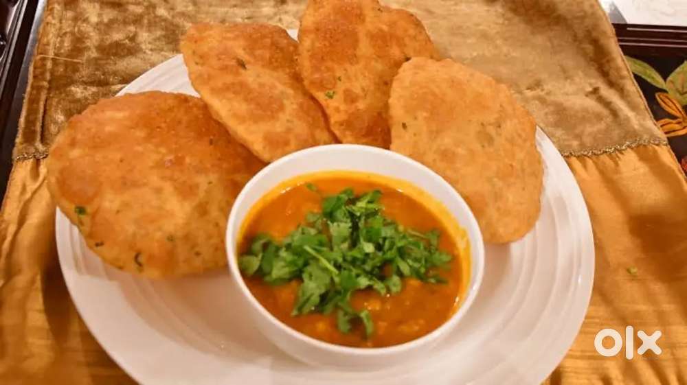 Chole bhature , poori sabji karigar