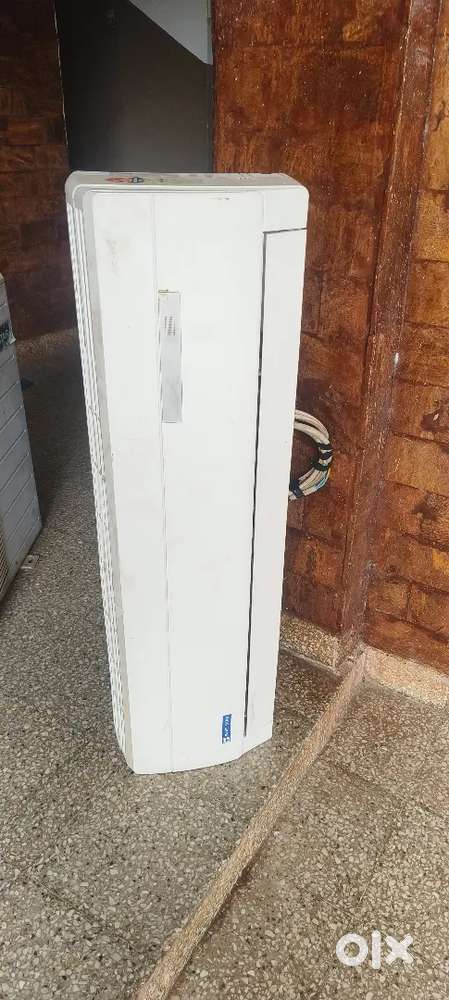 Bluestar, Fixed Speed,1.8 Ton 5 Star Split Airconditioner