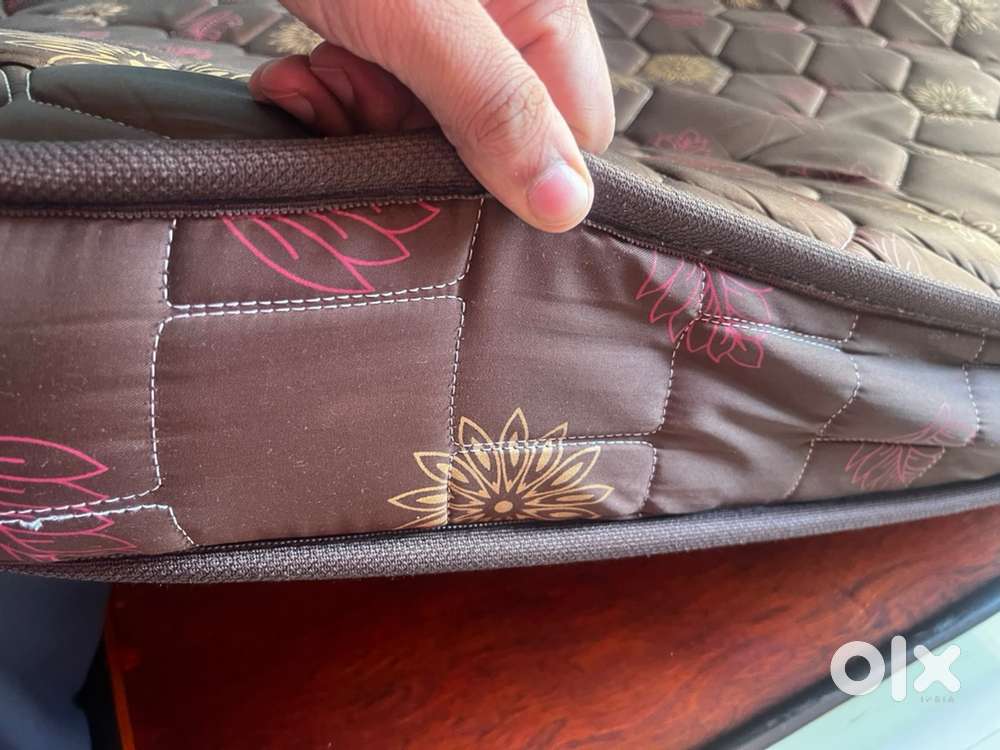 Century bed mattress 6x3 each for sale