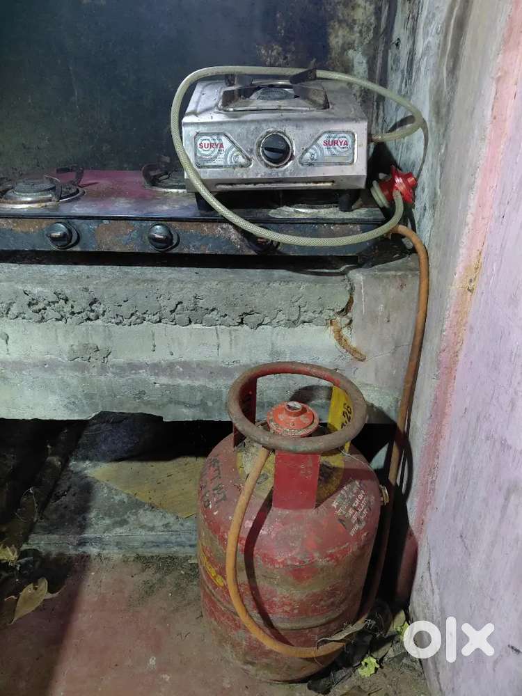 Gas cylinder & two stoves for sale