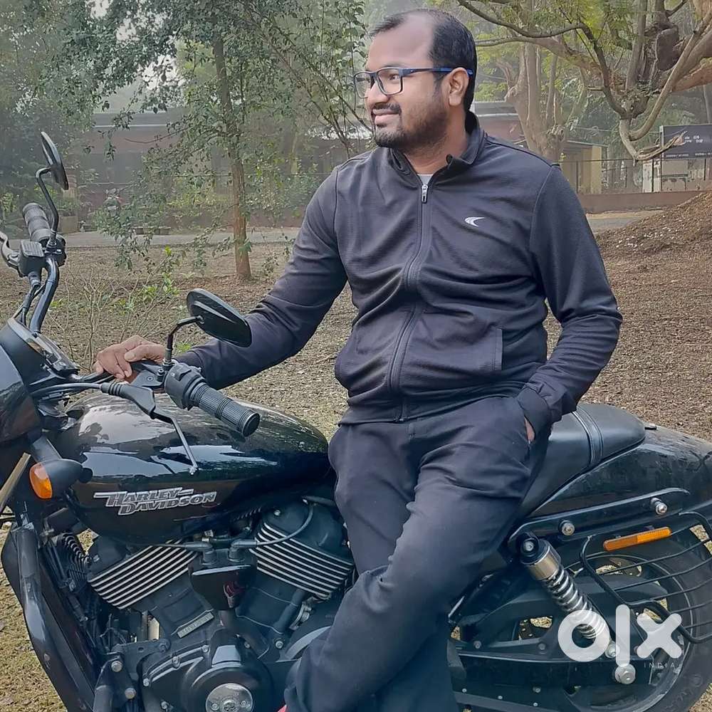 Harley Davidson with screaming egale exhaust Fully loaded Beast