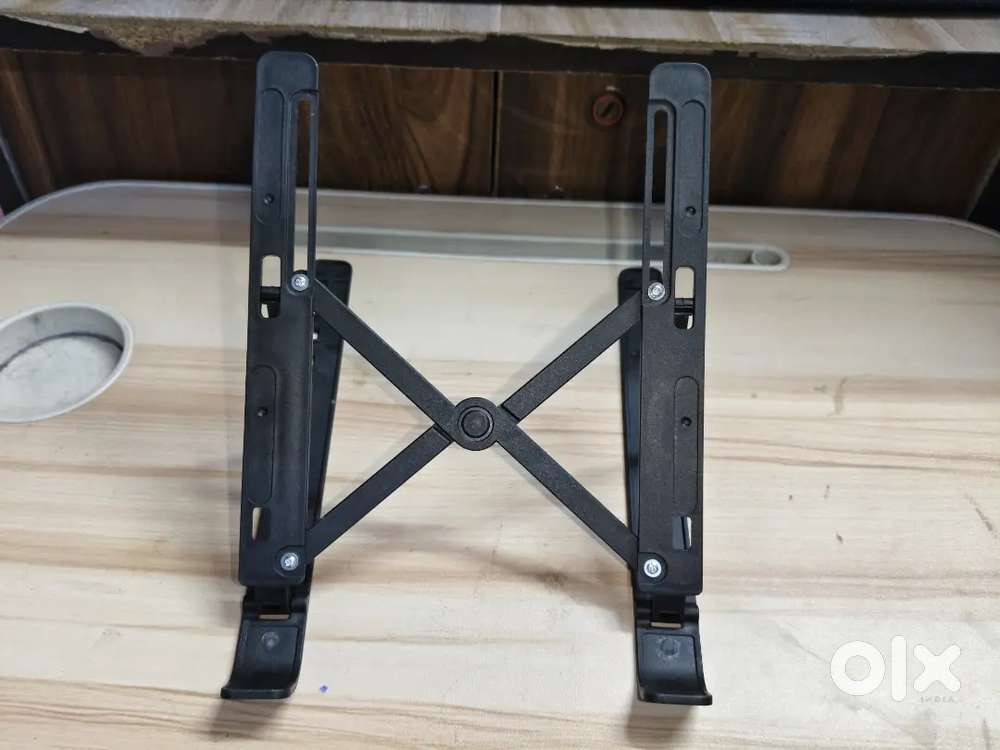 Laptop stand