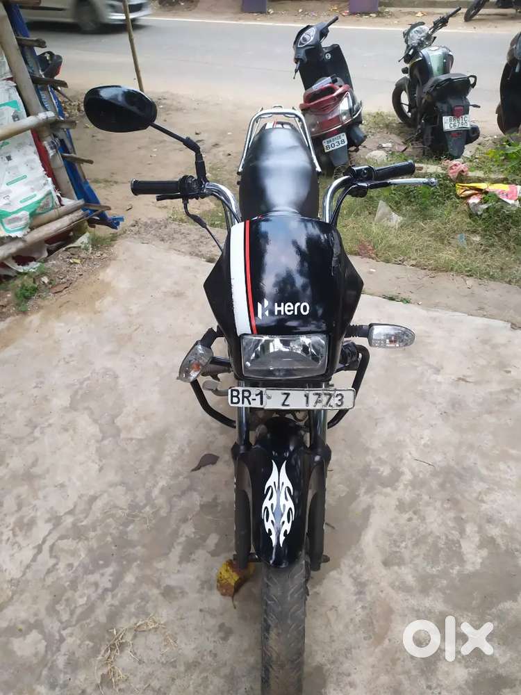 Hero splendor plus. Model 2005. Registration september 2026 tak hai.