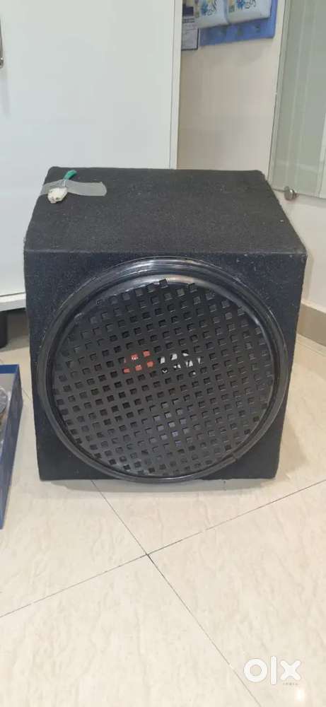 Car woofer and speaker