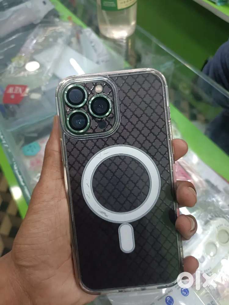 Mobile shop boy need