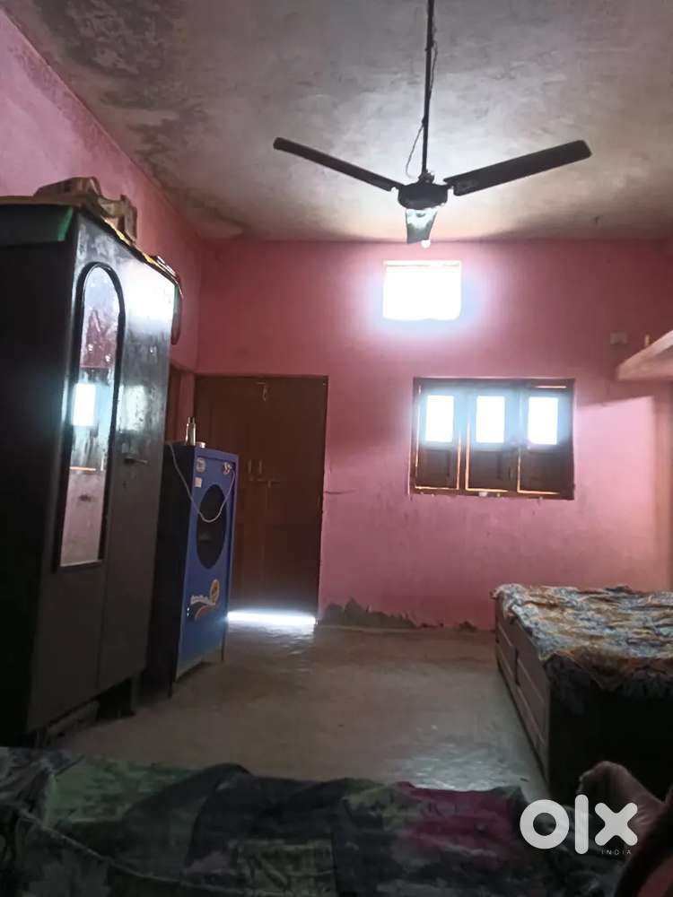 Wants room patner near bhawarkua