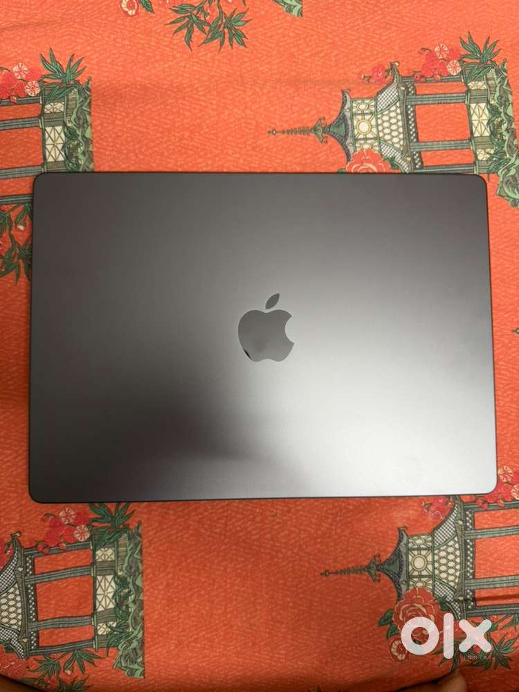 Apple 14” MacBook Pro-M4 Chip 512 GB SSD-16 GB unified memory-Black