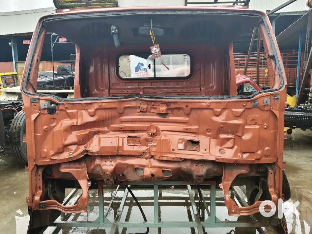 Eicher 2059 cabin