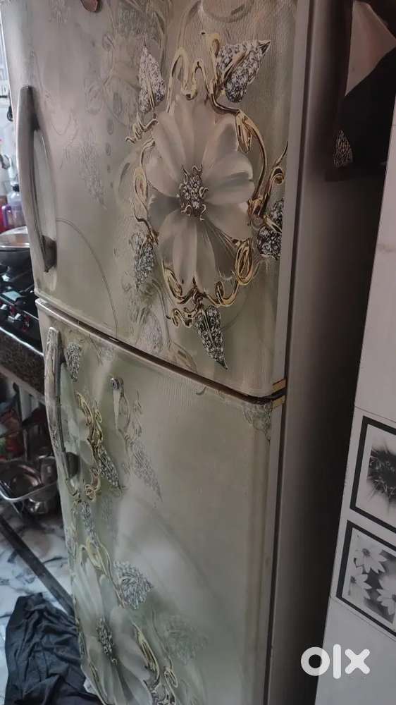 LG DOUBLE DOOR FRIDGE AWESOME CONDITION