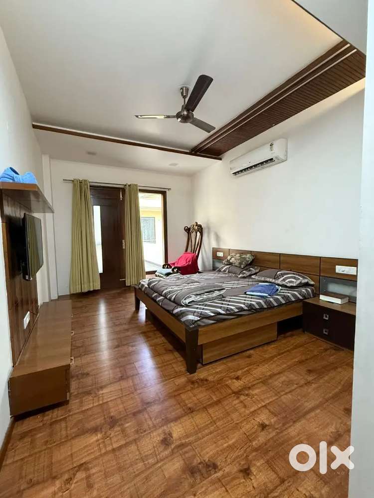 2 bedroom D/D attached bathroom kitchen ground floor sec 16