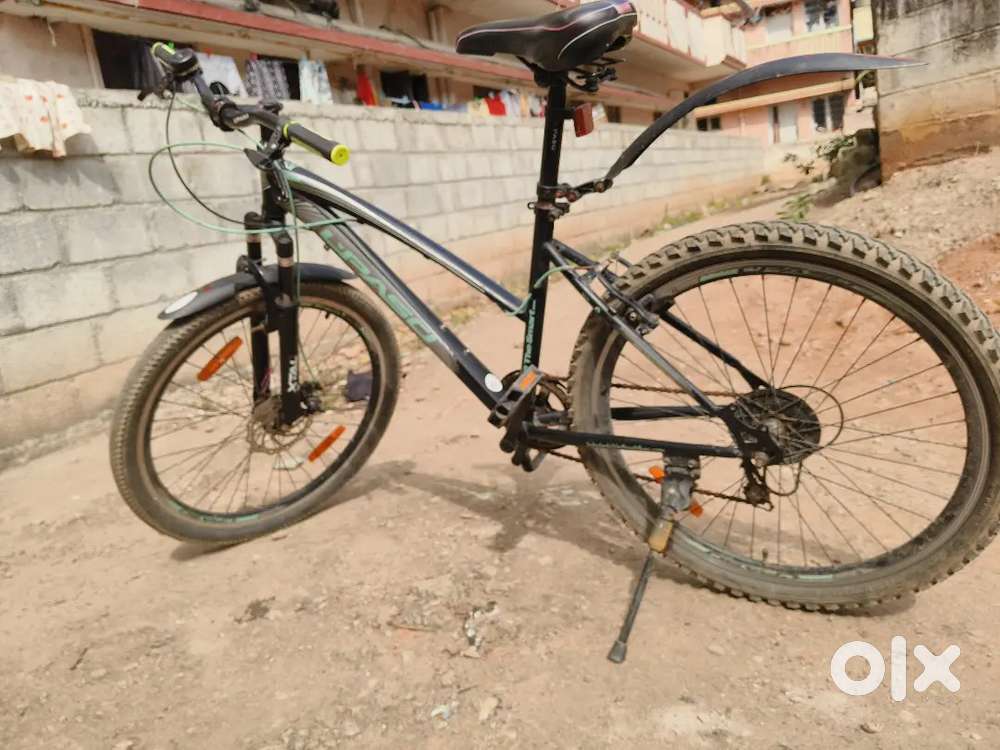 LPASO ALMOST BRAND NEW BICYCLE