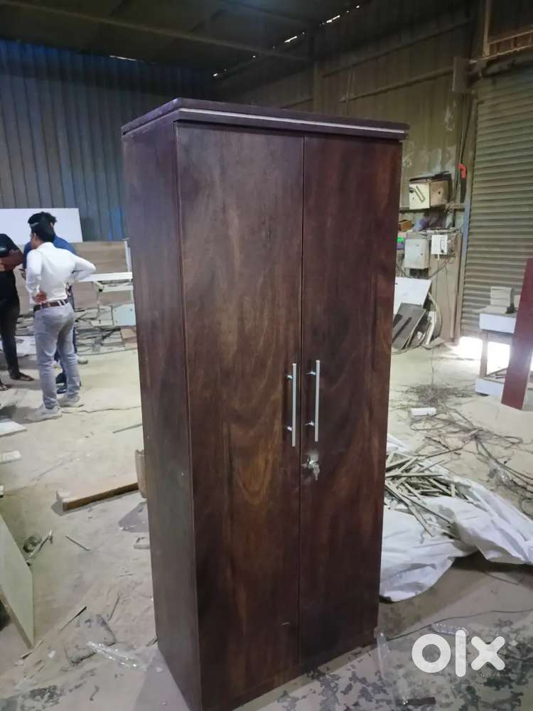 2 door almari for sale with mirror
