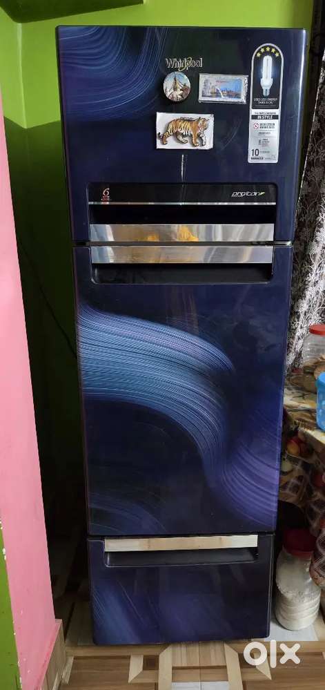 Double door whirlpool refrigerator