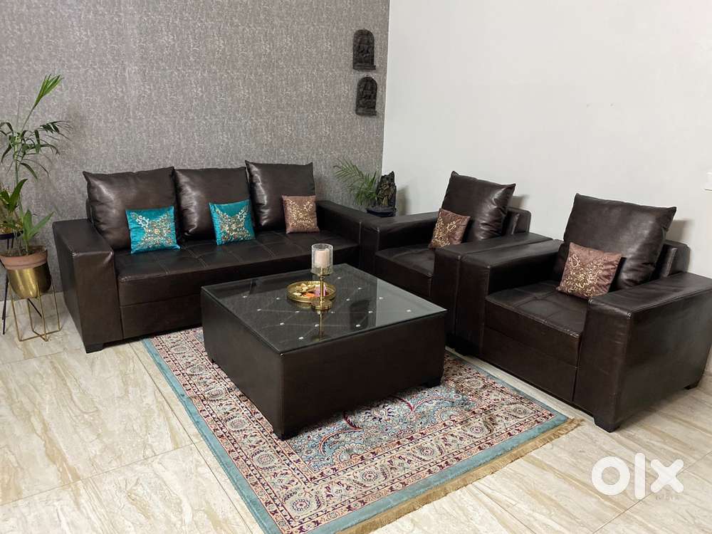 5 seater sofa set with table