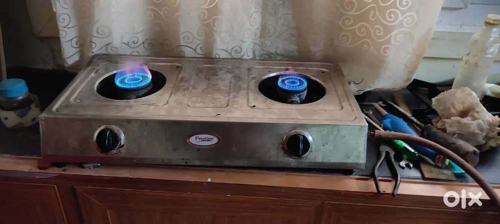 Prestige Gas stove - 2 burners, good condition