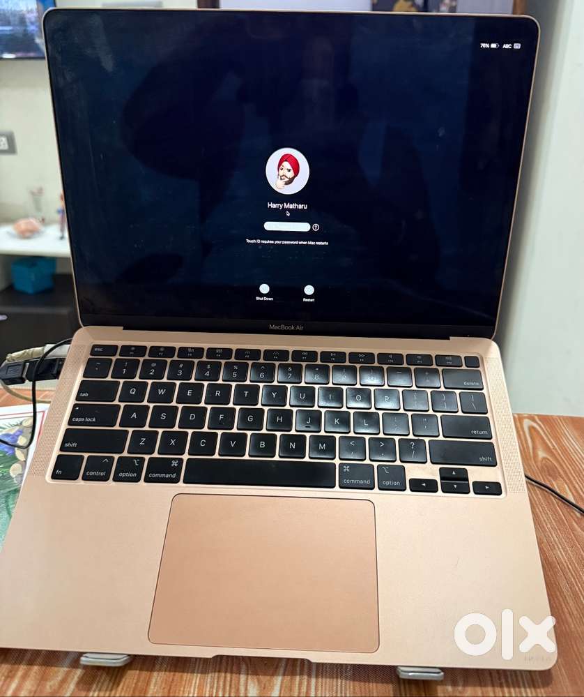 MacBook Air 2020 Rose gold with box ,very good condition