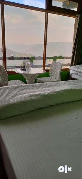 5 room spacious lake view cottage available for guests. Book entire cottage or a single room. 25 yea...