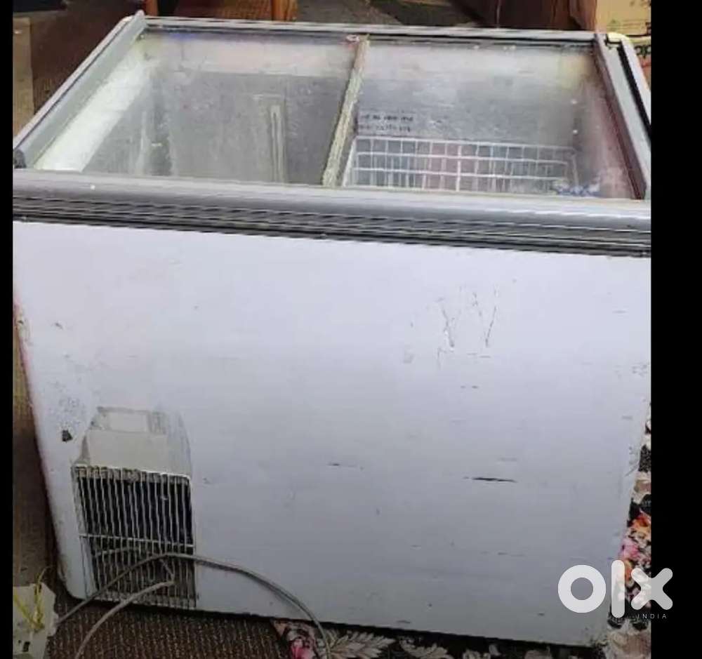 VOLTAS DEEP-FREEZER GLASS TOP 250 LTRS URGENT