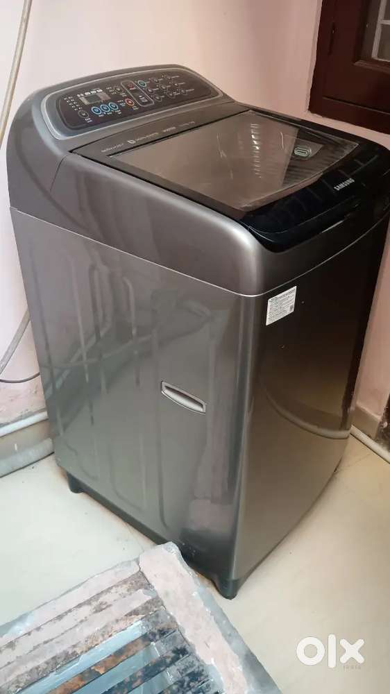 7 year old but looks like new samsung washing machine