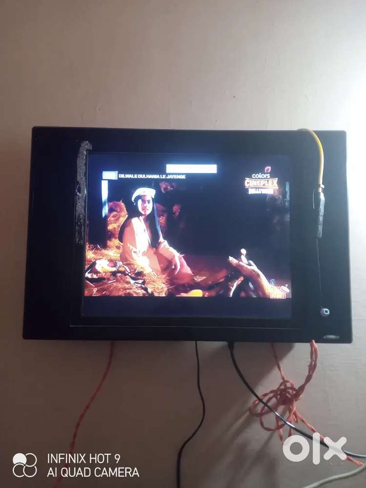 24 inchi LED TV