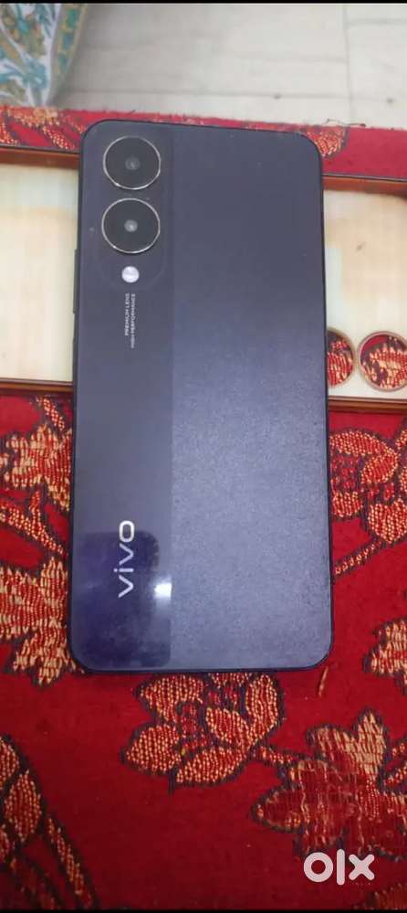 Y 285g    4/128.    1 year old good condition