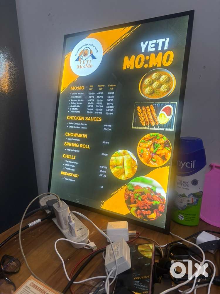 Jisko Momo and spring roll banana aata ho