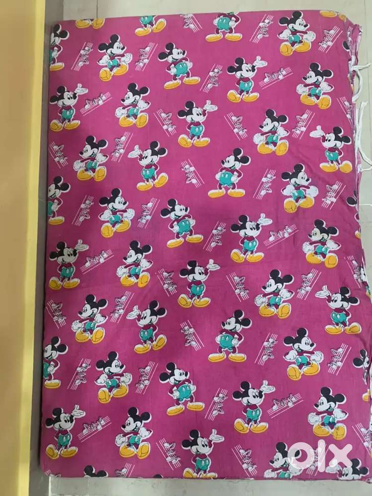 Brnded almost unused baby mattress for rs 1500 only