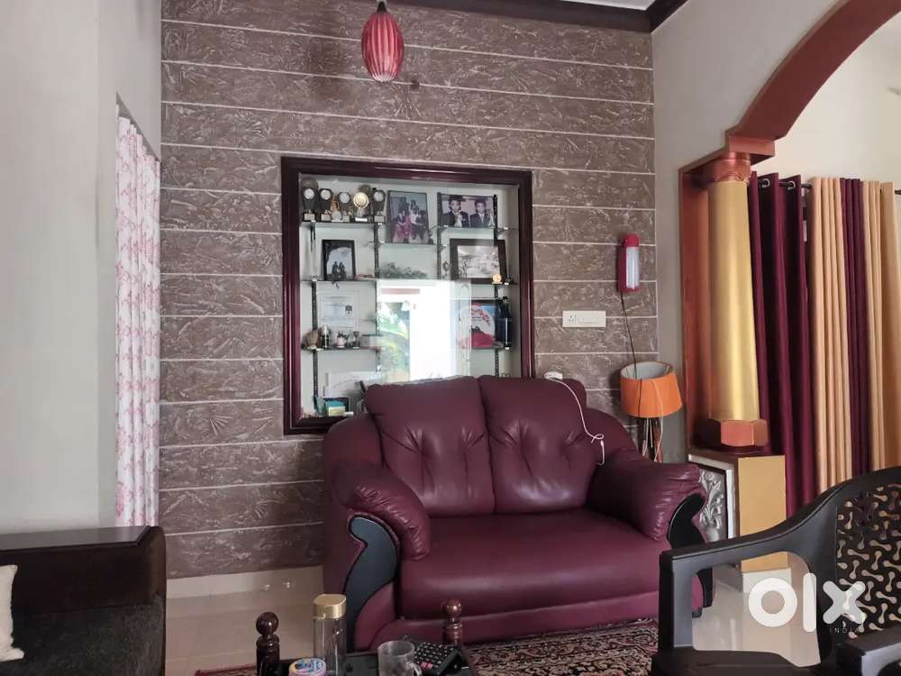 To sell house + 6 cent plot at Varapuzha .