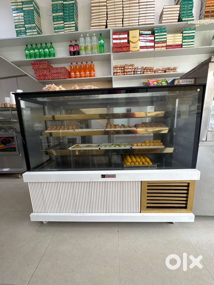 Commercial Sweets Display Fridge – Excellent Condition