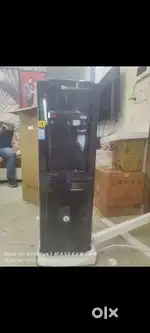 Water dispenser with fridge