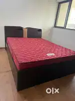 Queen size bed with mattress
