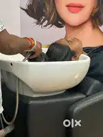 Running unisex salon